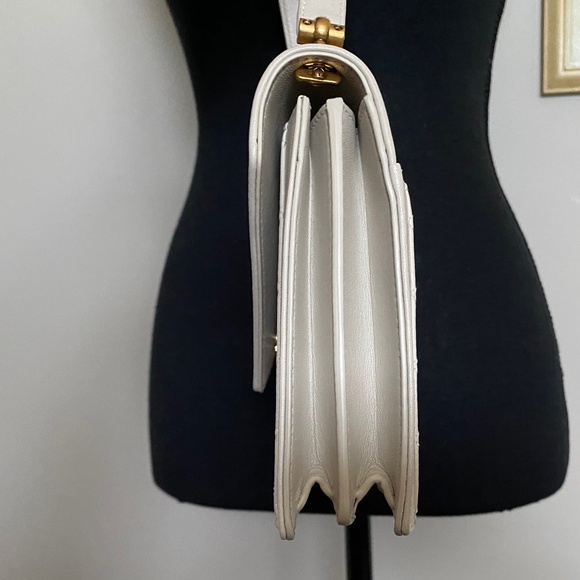 SOLD - Authentic - Yves Saint Laurent - Gabby - Small - Picture 3 of 9